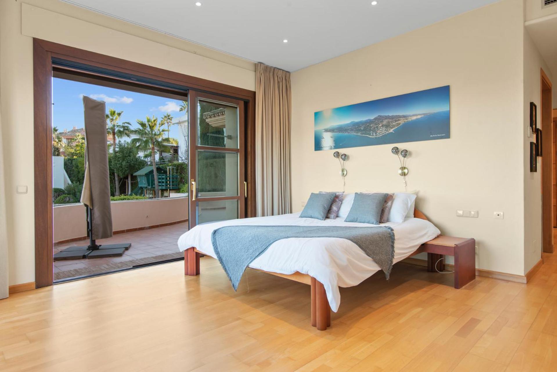 Luxury Villa Robledal By Mabiente - Views Of The Sea And The Golf Course มาร์เบยา ภายนอก รูปภาพ