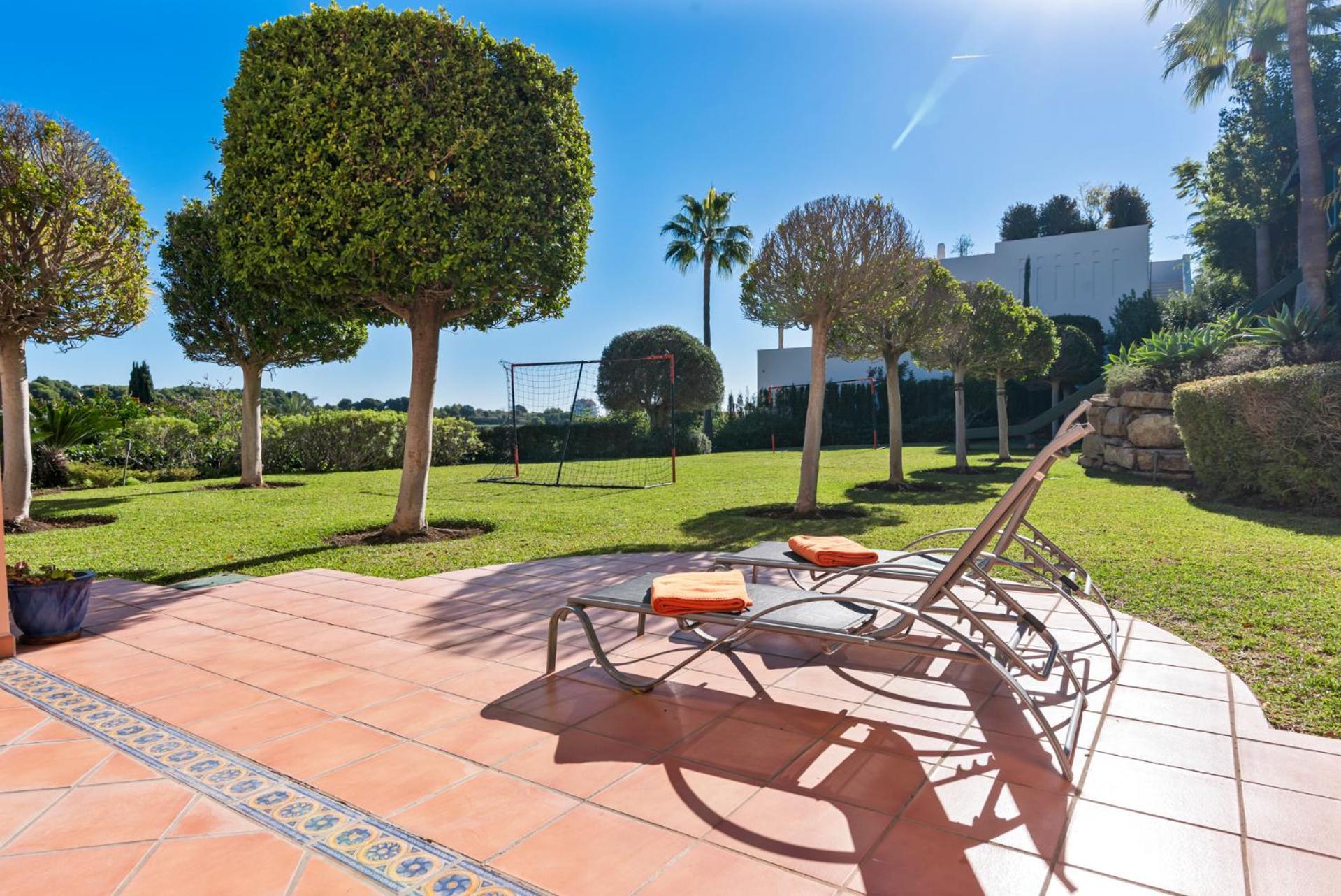 Luxury Villa Robledal By Mabiente - Views Of The Sea And The Golf Course มาร์เบยา ภายนอก รูปภาพ